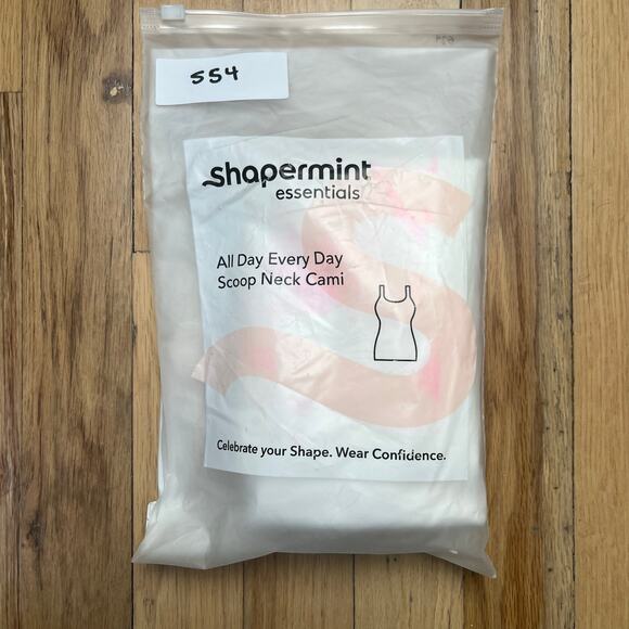 NEW Shapermint Essentials Women's 4XL Scoop Neck Cami White Tank Everyday FLAW - Picture 10 of 11